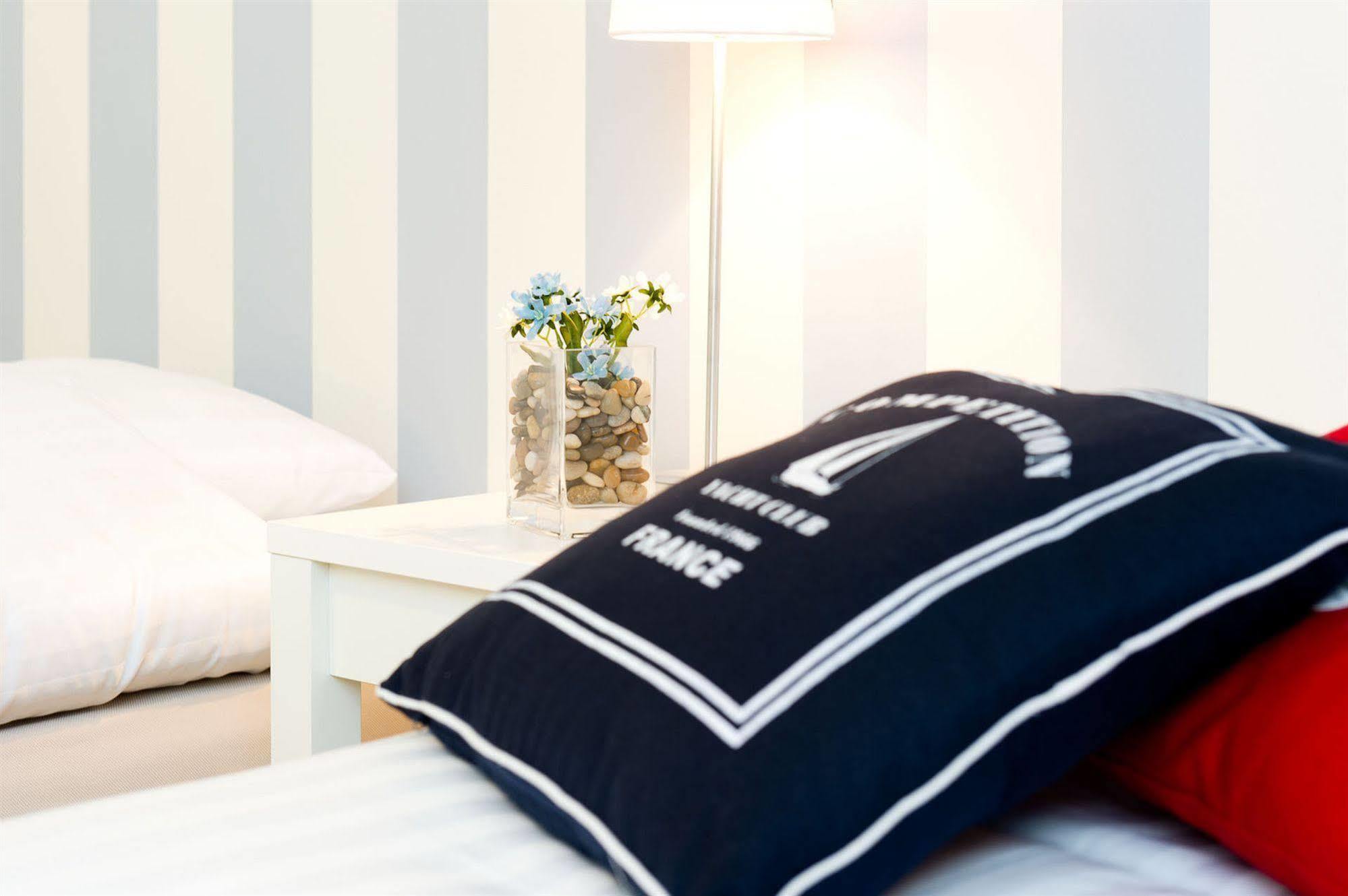 Attendo Park Hotell Худинге Екстериор снимка