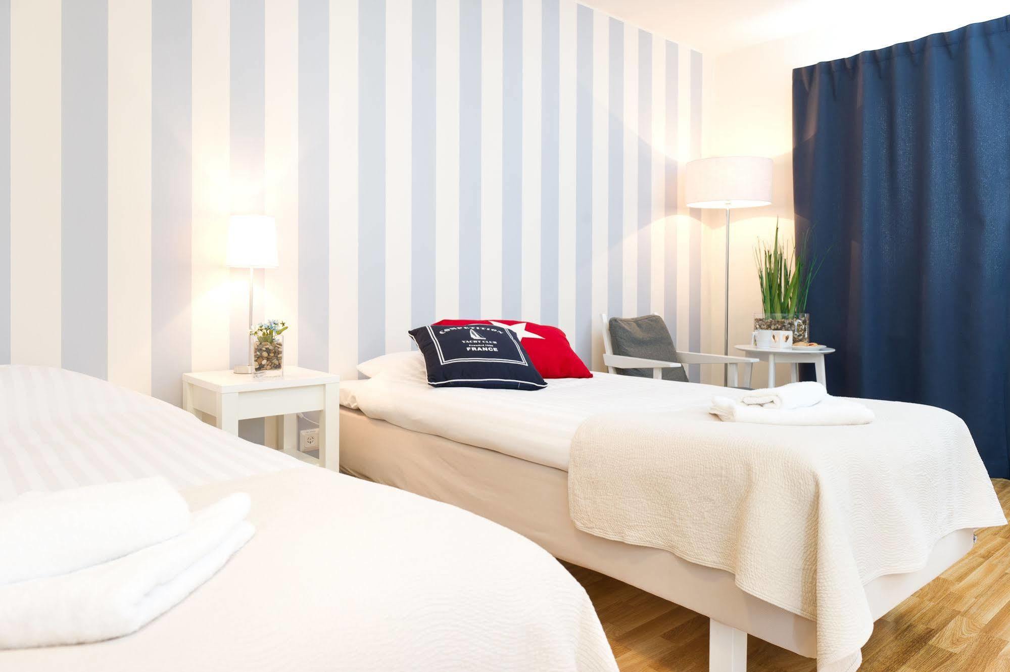 Attendo Park Hotell Худинге Екстериор снимка