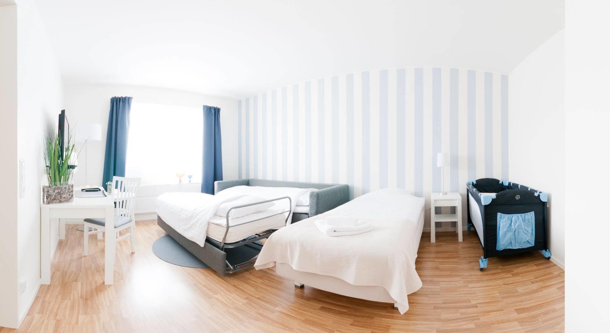 Attendo Park Hotell Худинге Екстериор снимка